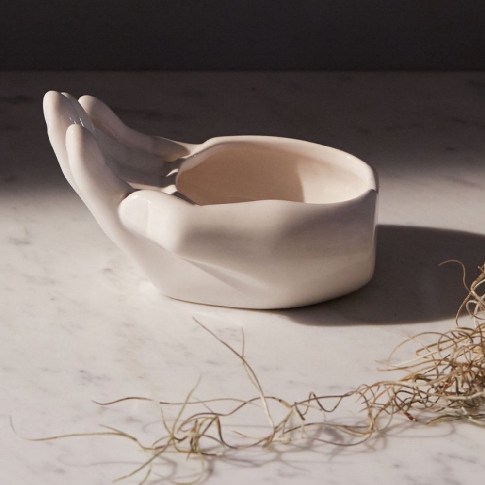 ISO -  Hand Ashtray